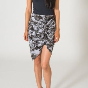 JAGGAR GOOD MORNING FLORAL SKIRT